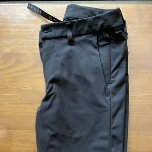 Lululemon Commission pant Skinny Fit Men’s size 30